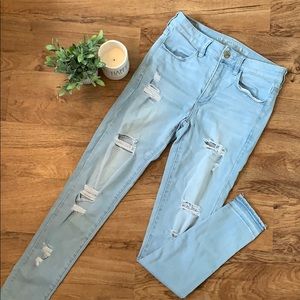 American Eagle Destroyed Wash Hi-Rise Jeggings